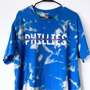 Philadelphia Phillies Dancing on My Own Bleach Dyed T-shirt